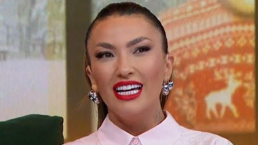 Thayse Teixeira foi desligada do SBT por comentário polêmico