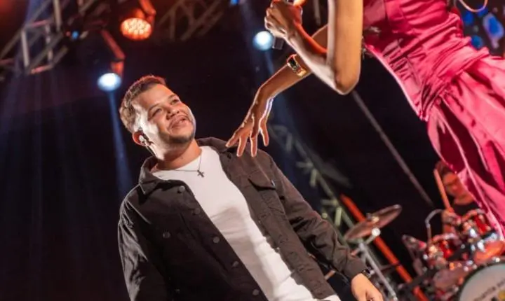Banda Namoro Online celebra temporada de São João e São Pedro com agenda de sucesso e consolida o forró romântico na Bahia