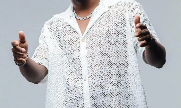 Bob na Voz se destaca em parceria com Claudia Leitte na nova versão ao vivo de “Mergulhando”