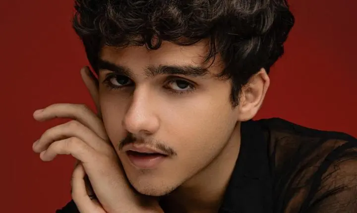 Cantor pernambucano Caike Souza lança álbum 