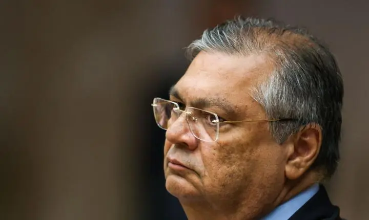 Dino pede vista e STF suspende julgamento sobre royalties do petróleo