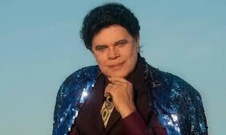 Diogo Vilela vive Cauby Peixoto, ícone da era do rádio