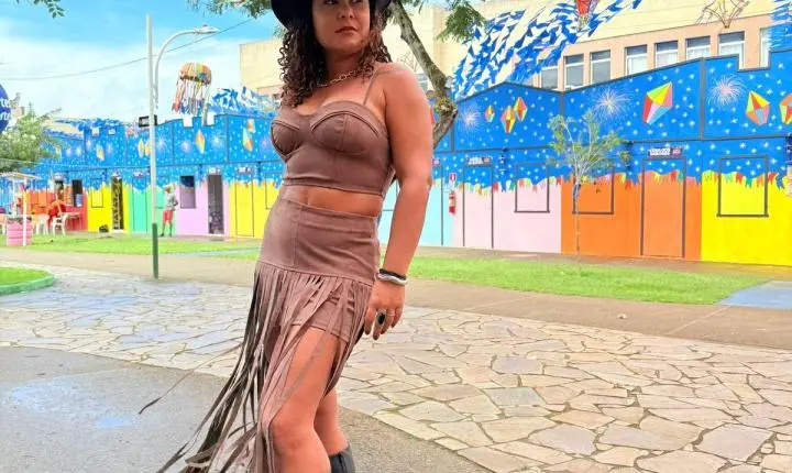 Driele Veiga é anunciada como apresentadora oficial do São João de Berimbau 2026
