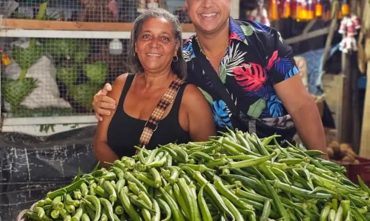 Kleiton Barros celebra 14 anos de caruru beneficente e transforma influência digital em ação social em prol das crianças do Projeto Social e Cultural Nós por Nós