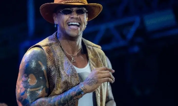  Léo Santana lança EP ‘SJ do GG’ com 6 canções inéditas