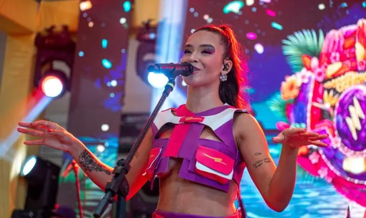 Levada Louca estreia Alice Moraes em Fortaleza e conquista o público no Fortal