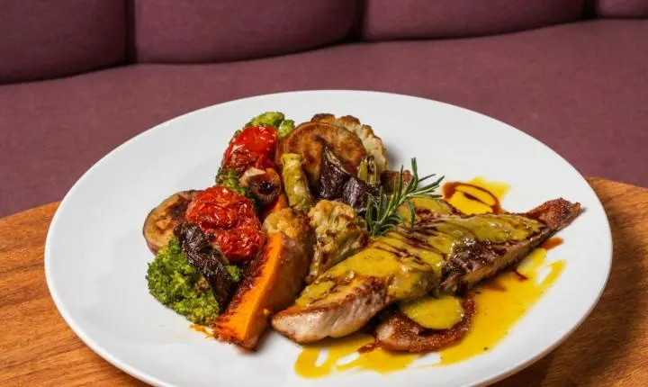 Lilás Cozinha estreia no Salvador Restaurant Week com releituras de pratos que marcaram seus 30 anos