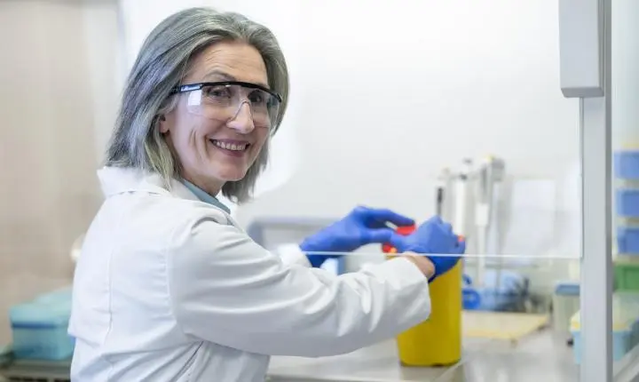 Nova resolução da ANVISA redefine limpeza em laboratórios