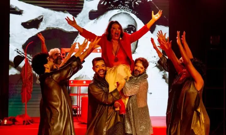 O espetáculo teatral “Nilda: Uma Mulher Retada” reinaugura a programação do Teatro Vila Velha