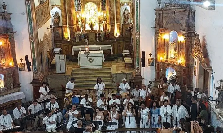 Orquestra Afrosinfônica emociona fiéis no Concerto da Irmandade na Igreja Rosário dos Pretos