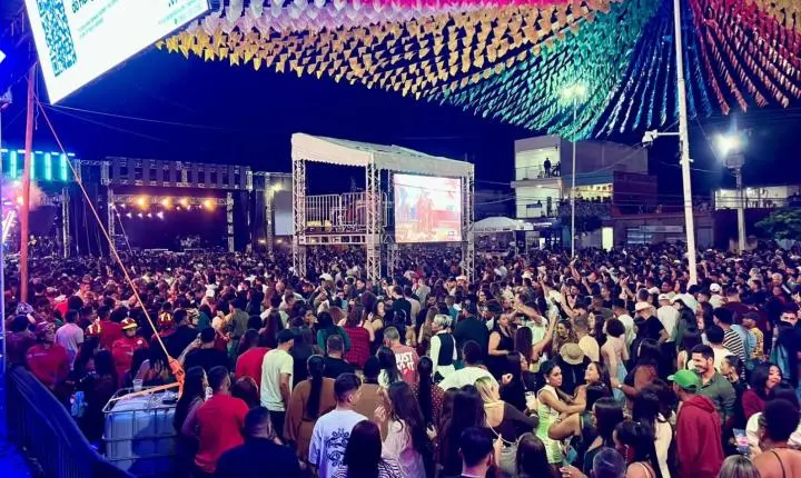 Riachão do Jacuípe vive último dia de São João com música, tradição e forró
