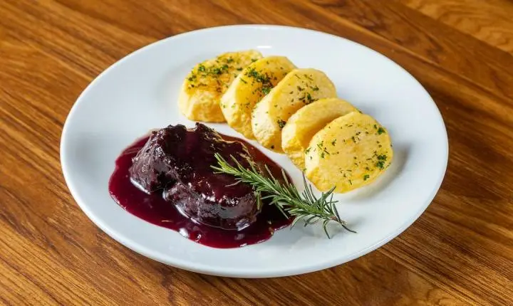 Santiago cria menu especial da culinária ibérica para o Salvador Restaurant Week