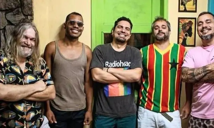 Show da Banda Cura no Terraço Brisa do Mar, na Barra 