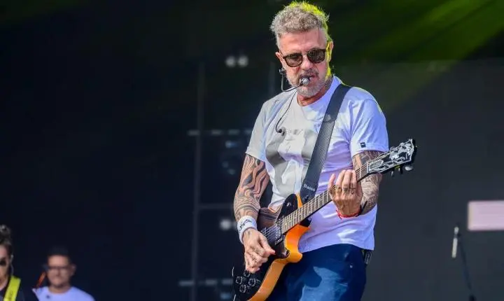 Tuca Fernandes se apresenta na festa em homenagem a Santa Dulce dos Pobres