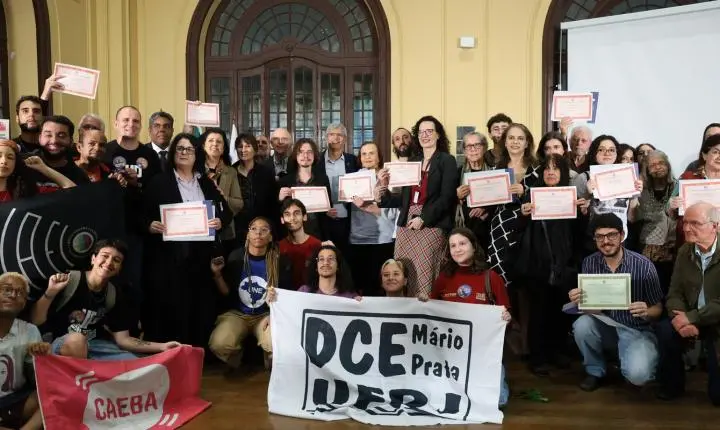 UFRJ homenageia vítimas da ditadura com diplomas póstumos