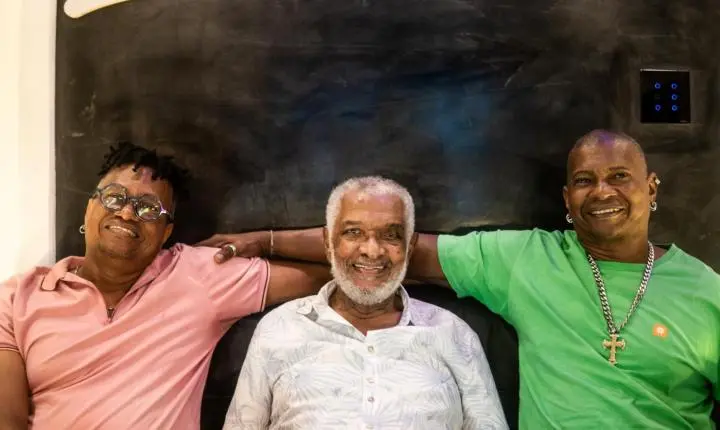 Viola de Doze lança single e clipe com Nelson Rufino 