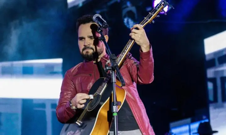 Zezé Di Camargo e Luciano reúnem 15 mil fãs em show épico da turnê 